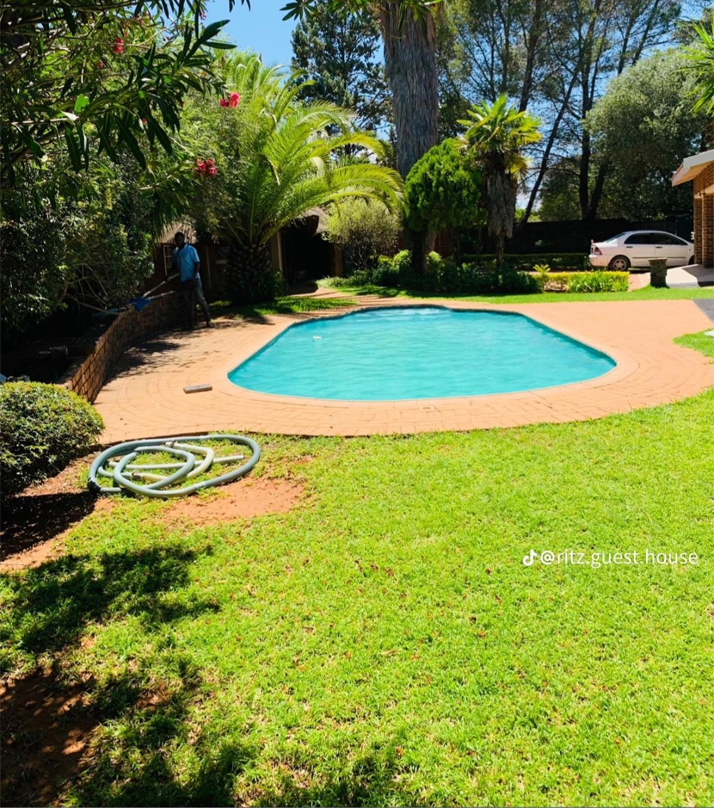 Reitz Guest House Mafikeng Exteriör bild